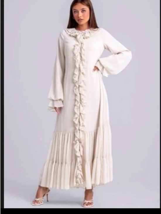 ZAHRAA Dresses & Skirts - Cream Ruffle-Front Maxi Dress with Pleated Hem